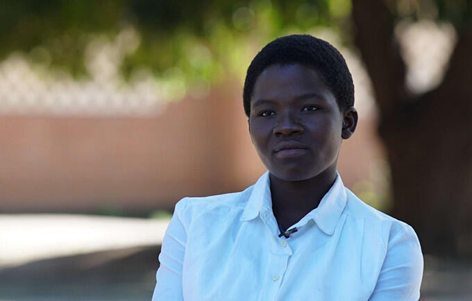 Au Malawi, Fanny a été mariée à 17 ans. « Mes parents étaient accablés par la pauvreté, mais je n’étais pas prête », a-t-elle dit. © UNFPA Malawi